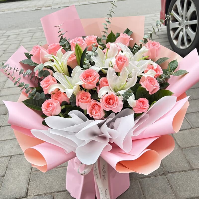 21朵粉玫瑰6朵百合